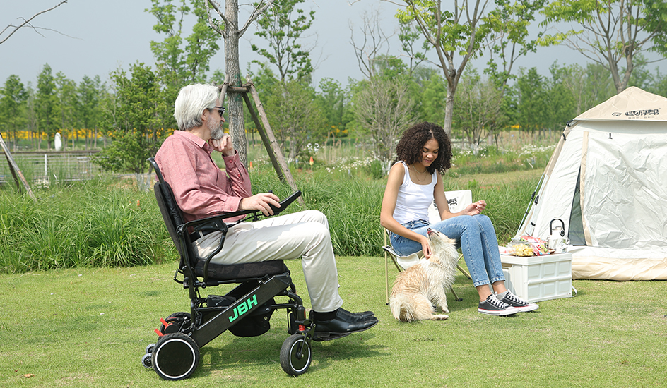 Elektrikli Tekerlekli Sandalyeler