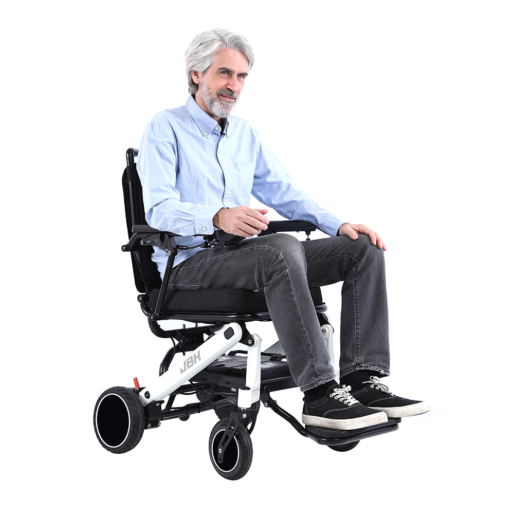 JBH Kompakt boyutta hafif katlanabilir elektrikli tekerlekli sandalye D23