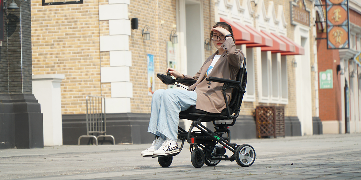 Karbon fiber tekerlekli sandalye